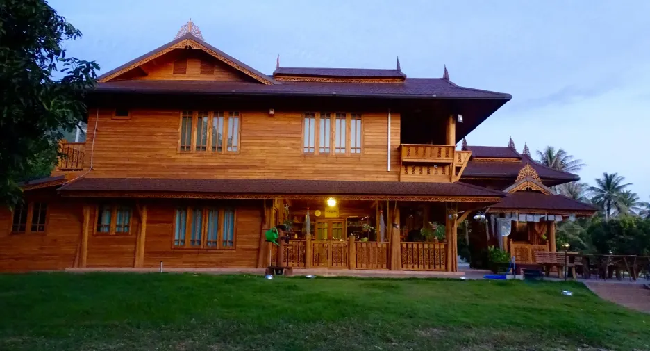 Casa en venta de 9 habitaciones en Sam Roi Yot, Prachuap Khiri Khan
