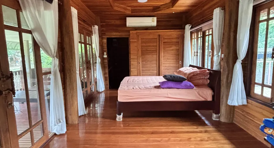 Casa en venta de 9 habitaciones en Sam Roi Yot, Prachuap Khiri Khan