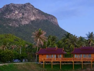 Casa en venta de 9 habitaciones en Sam Roi Yot, Prachuap Khiri Khan