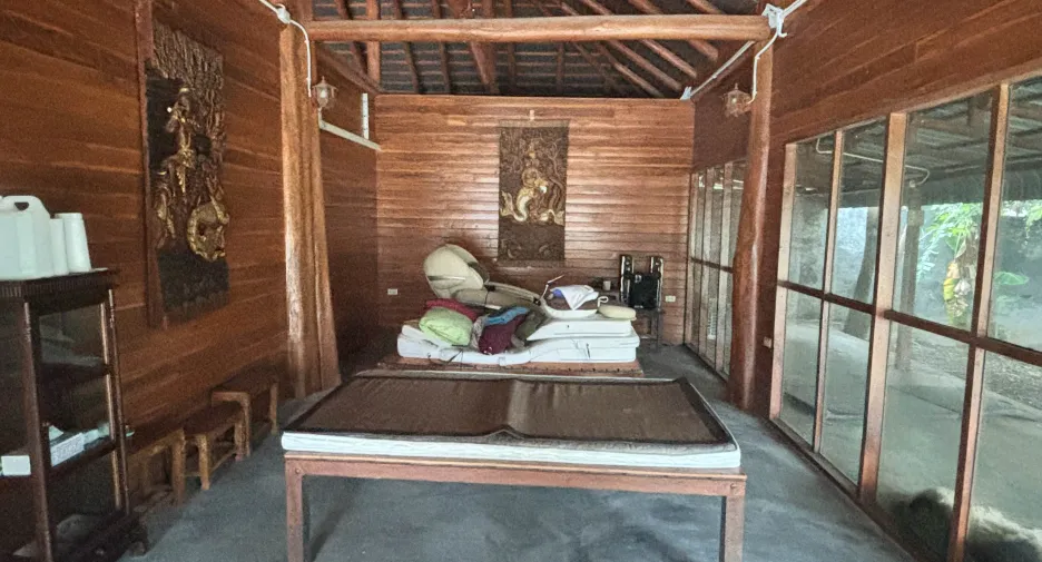 Casa en venta de 9 habitaciones en Sam Roi Yot, Prachuap Khiri Khan