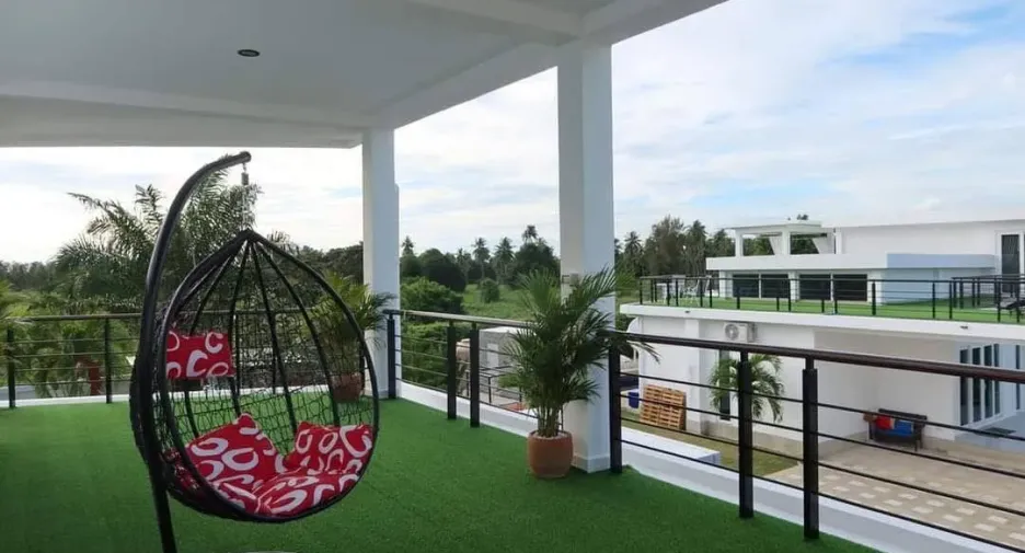 For sale 4 bedrooms villa in Bang Saray, Pattaya