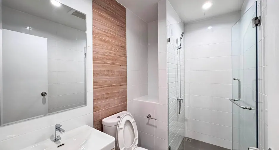 For rent 1 bed condo in Thon Buri, Bangkok