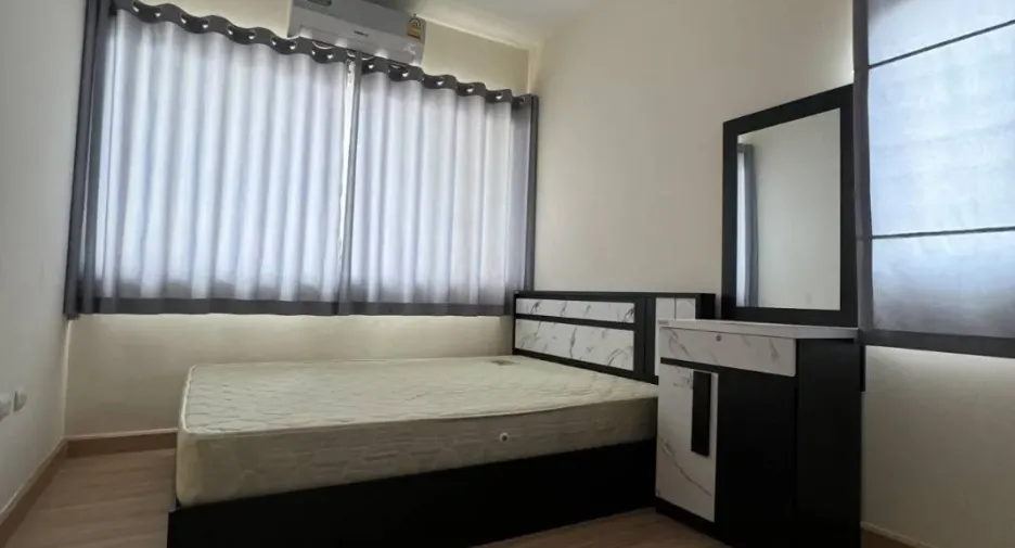 Casa adosada en venta de 2 habitaciones en Prawet, Bangkok