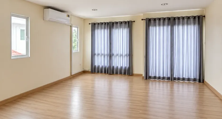 Casa adosada en venta de 2 habitaciones en Prawet, Bangkok