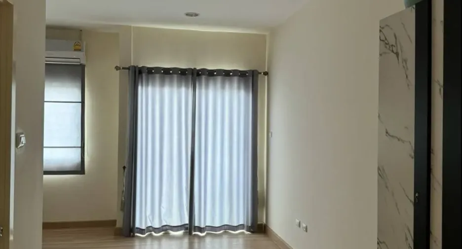 Casa adosada en venta de 2 habitaciones en Prawet, Bangkok