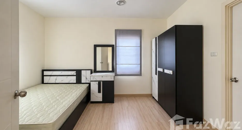 Casa adosada en venta de 2 habitaciones en Prawet, Bangkok
