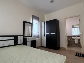 Casa adosada en venta de 2 habitaciones en Prawet, Bangkok