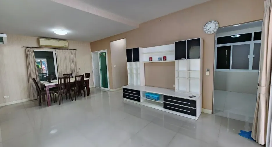 À vendre 5 chambres maison à Bang Kruai, Nonthaburi