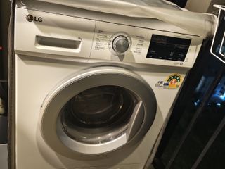 Wohnung zur Miete mit 1 Zimmer in Huai Khwang, Bangkok