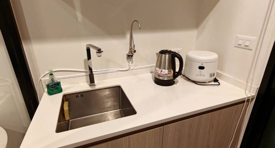 For rent 1 bed condo in Huai Khwang, Bangkok