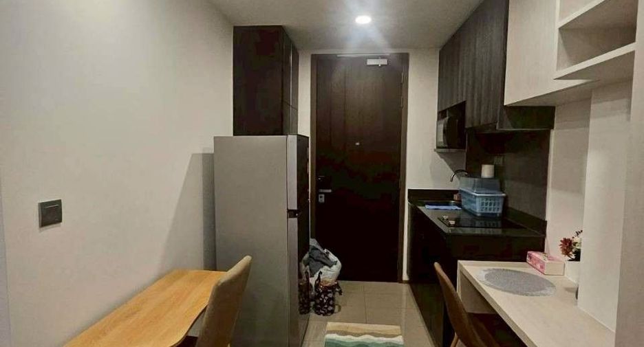 Wohnung zum Kauf mit Studio in Bang Rak, Bangkok