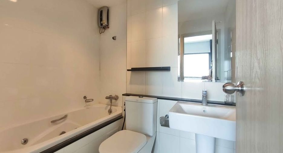 For rent 2 bedrooms condo in Mueang Samut Prakan, Samut Prakan