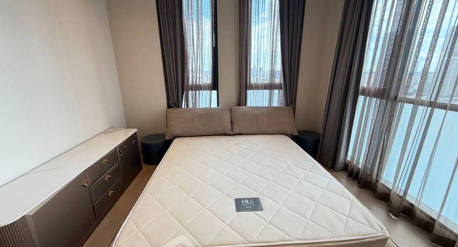 For rent and for sale 4 bedrooms condo in Sathon, Bangkok