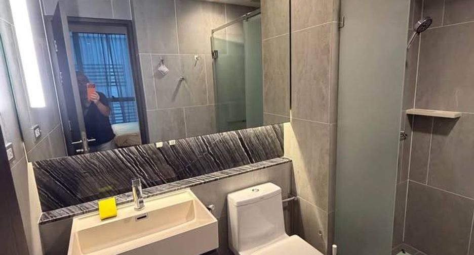 For sale 1 bed condo in Khlong Toei, Bangkok