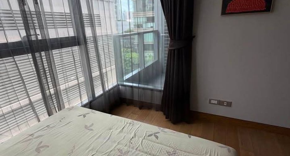 For sale 1 bed condo in Khlong Toei, Bangkok