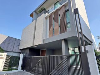 Haus zum Kauf mit 2 Zimmer in Suan Luang, Bangkok