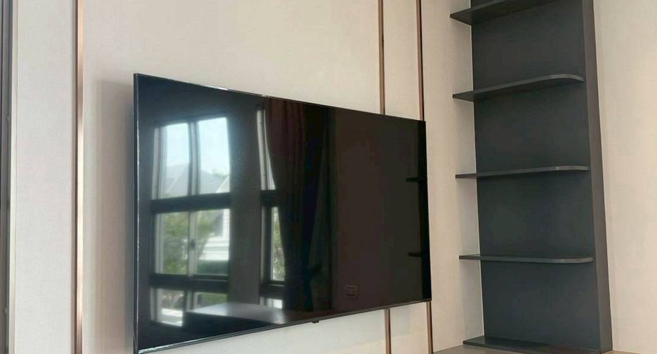 For rent and for sale 4 bedrooms house in Lat Krabang, Bangkok