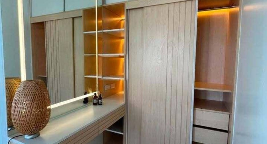 For sale 1 bed condo in Khlong Toei, Bangkok