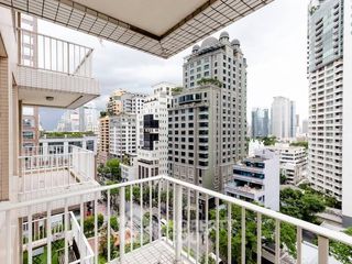 For sale 3 ベッドルーム condo in Pathum Wan, Bangkok