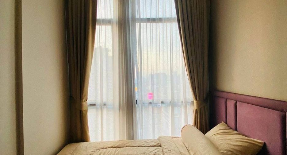 For sale 2 bedrooms condo in Watthana, Bangkok