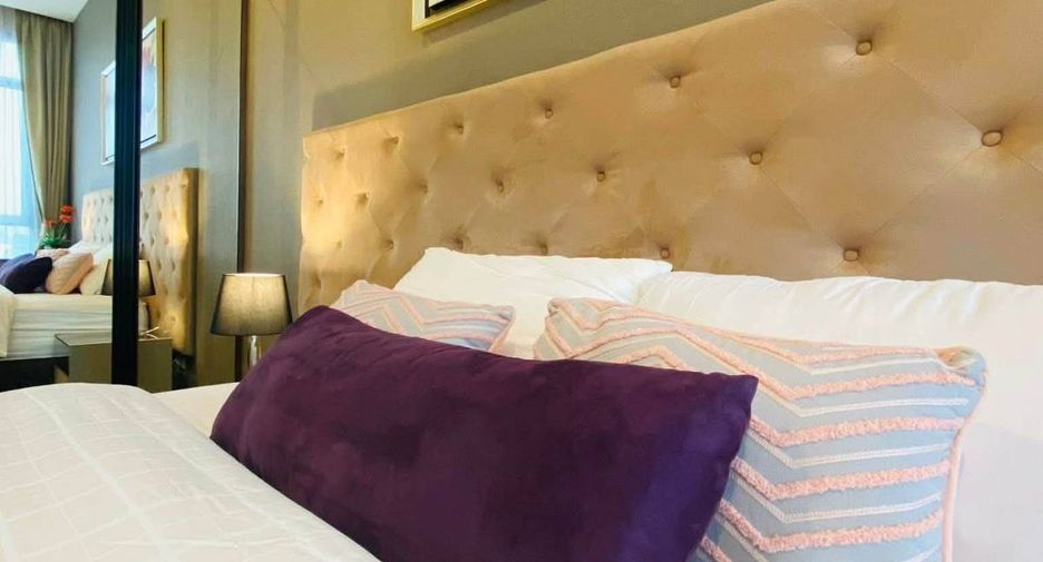 For sale 2 bedrooms condo in Watthana, Bangkok