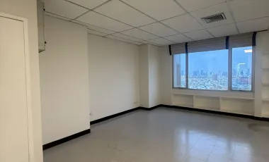 Büro zur Miete in Huai Khwang, Bangkok