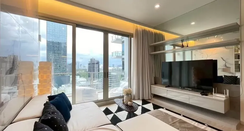 For rent 1 bed condo in Pathum Wan, Bangkok