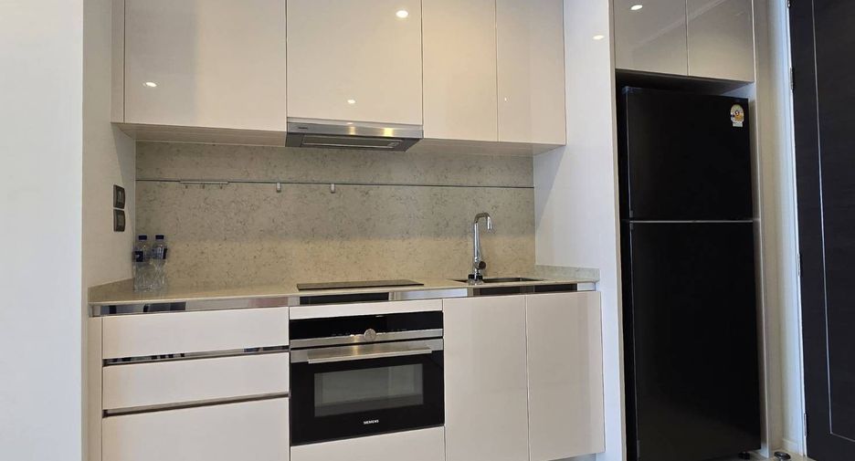 For sale 1 bed condo in Sathon, Bangkok