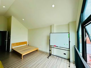 For rent 3 bedrooms townhouse in Phra Khanong, Bangkok