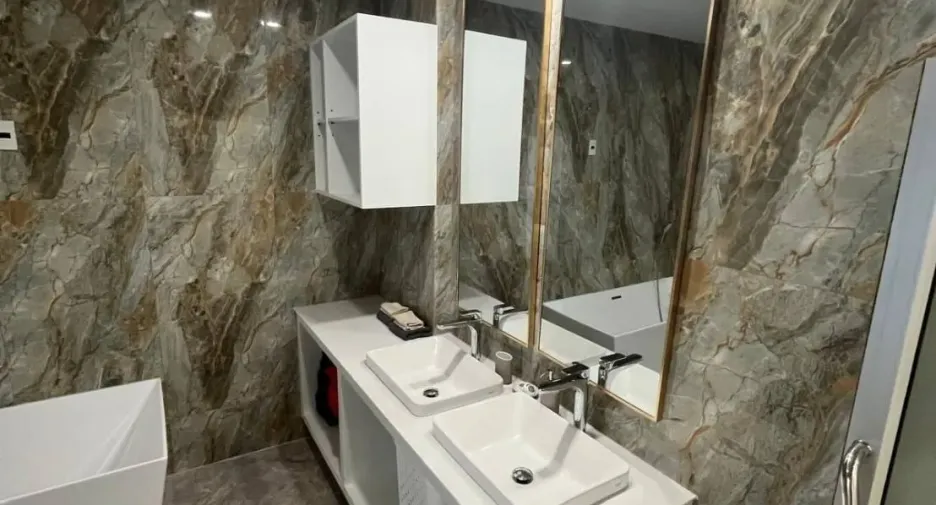 Villa zum Kauf und zur Miete mit 4 Zimmer in Mueang Phuket, Phuket