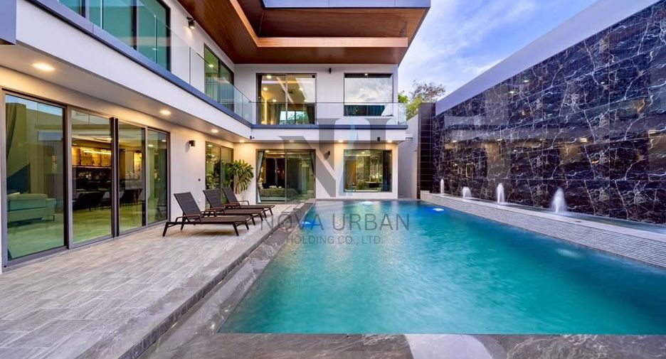 For sale 6 ベッドルーム villa in Bang Lamung, Chonburi