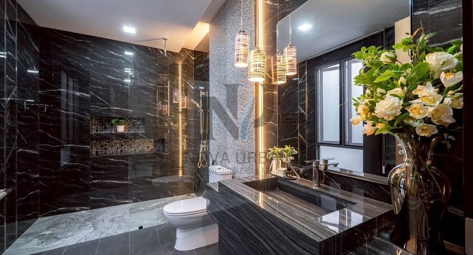For sale 6 ベッドルーム villa in Bang Lamung, Chonburi