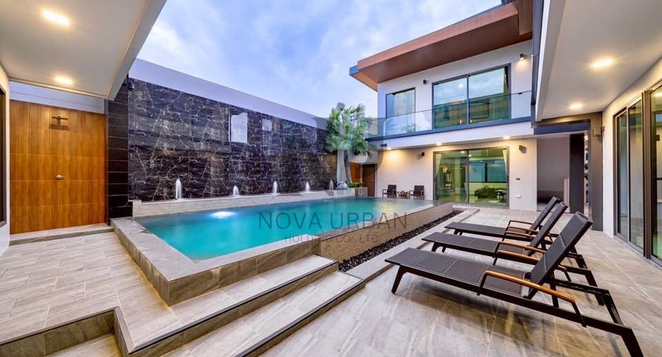 For sale 6 ベッドルーム villa in Bang Lamung, Chonburi