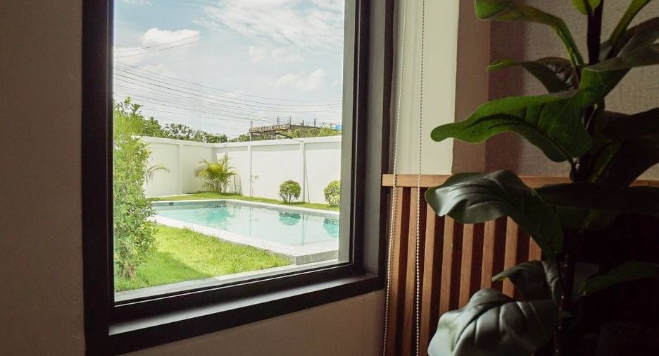 For rent 3 bedrooms villa in Bang Lamung, Chonburi