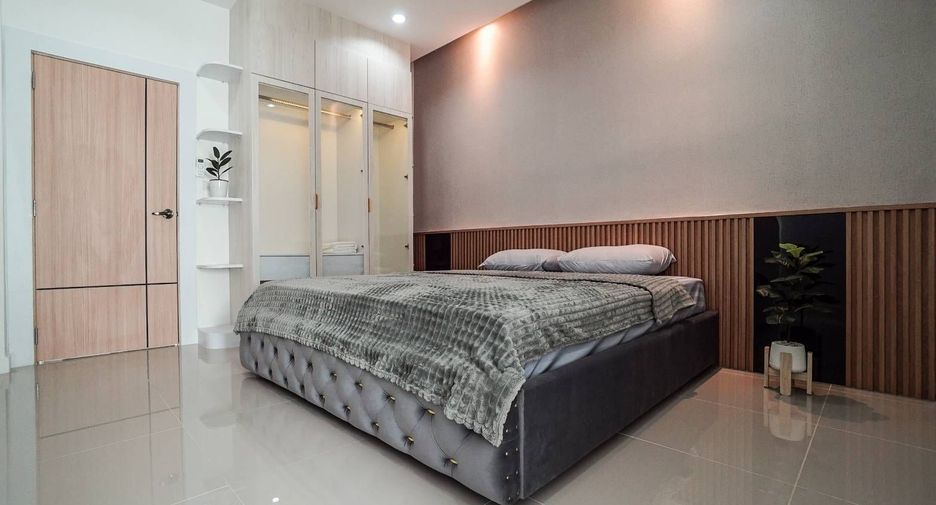 For rent 3 bedrooms villa in Bang Lamung, Chonburi