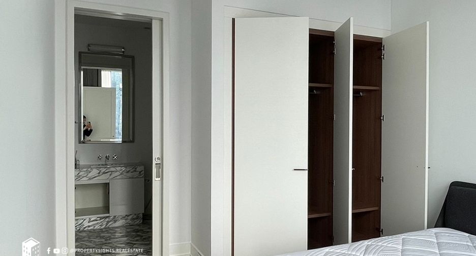 For rent 2 bedrooms condo in Sathon, Bangkok