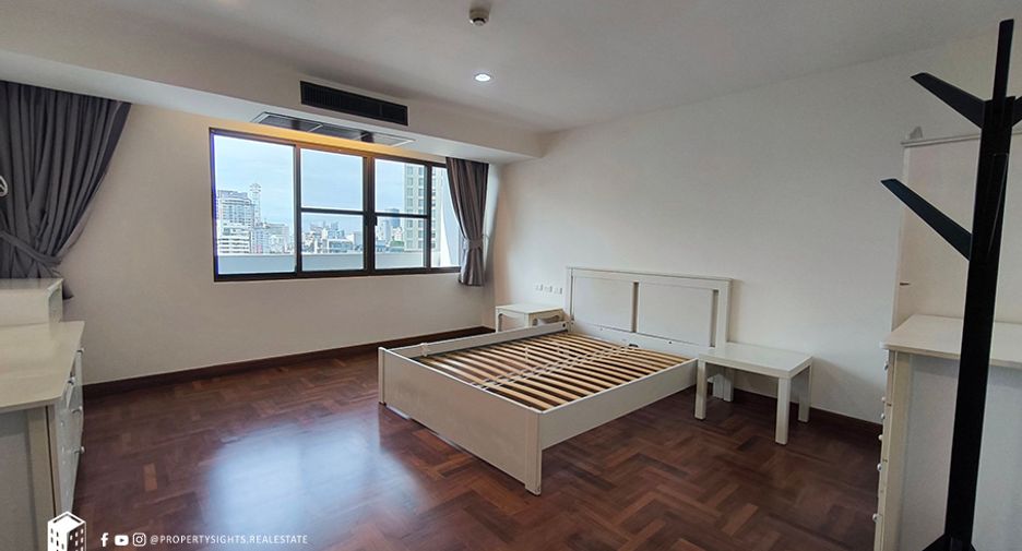For rent 3 ベッドルーム condo in Khlong Toei, Bangkok