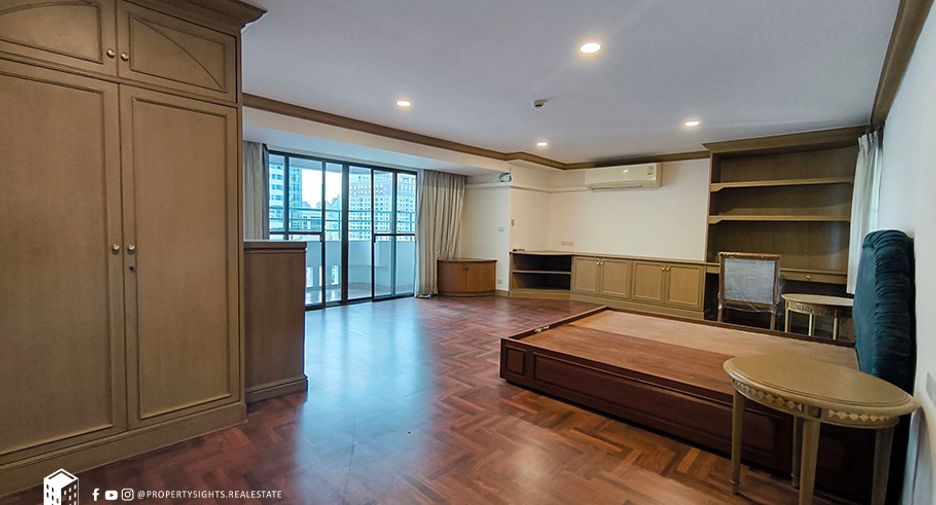 For rent 3 ベッドルーム condo in Khlong Toei, Bangkok