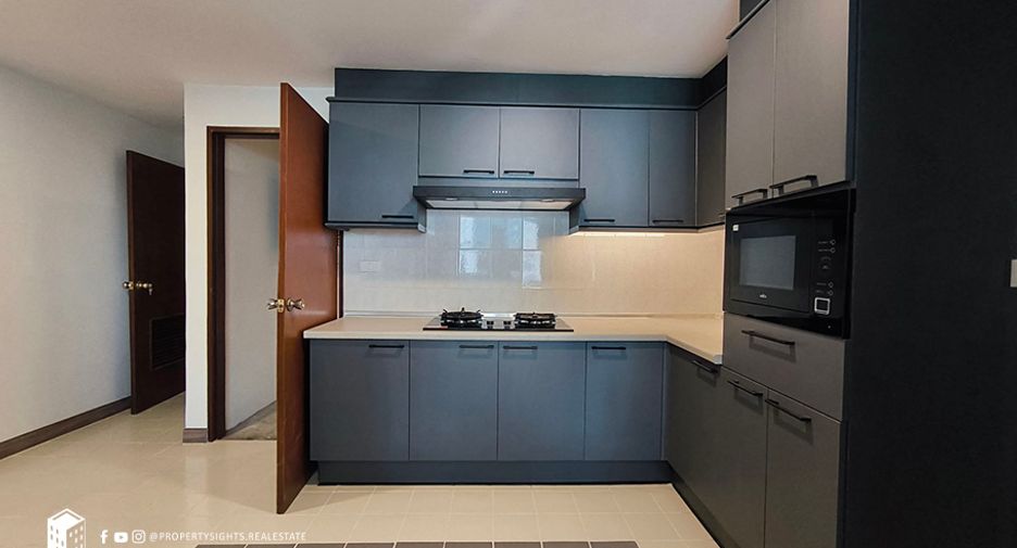 For rent 3 ベッドルーム condo in Khlong Toei, Bangkok