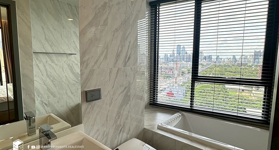For rent 2 bedrooms condo in Khlong Toei, Bangkok