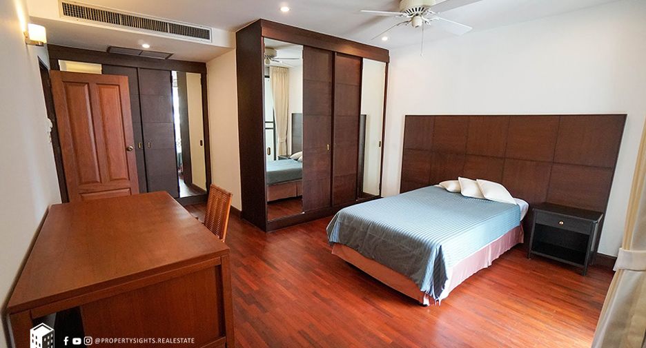 For rent 3 bedrooms condo in Watthana, Bangkok