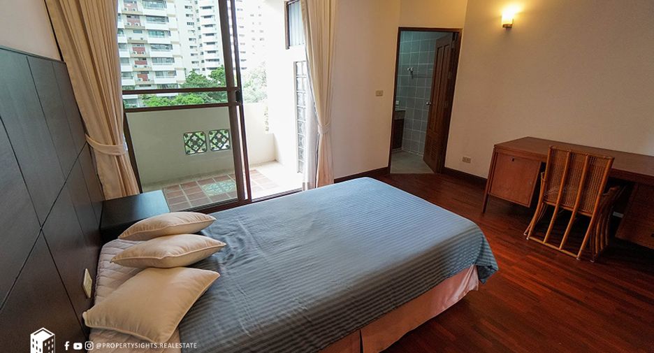For rent 3 bedrooms condo in Watthana, Bangkok