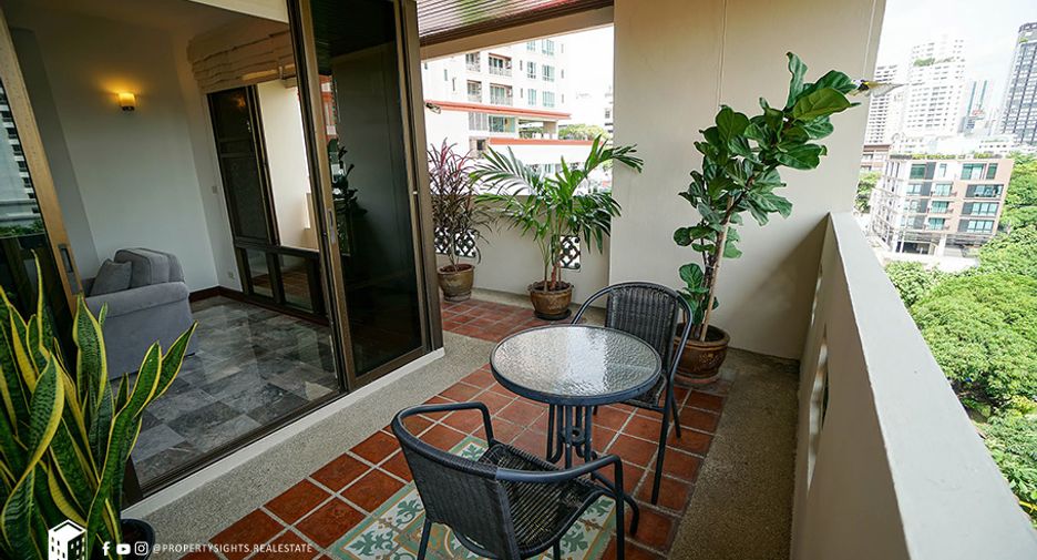 For rent 3 bedrooms condo in Watthana, Bangkok
