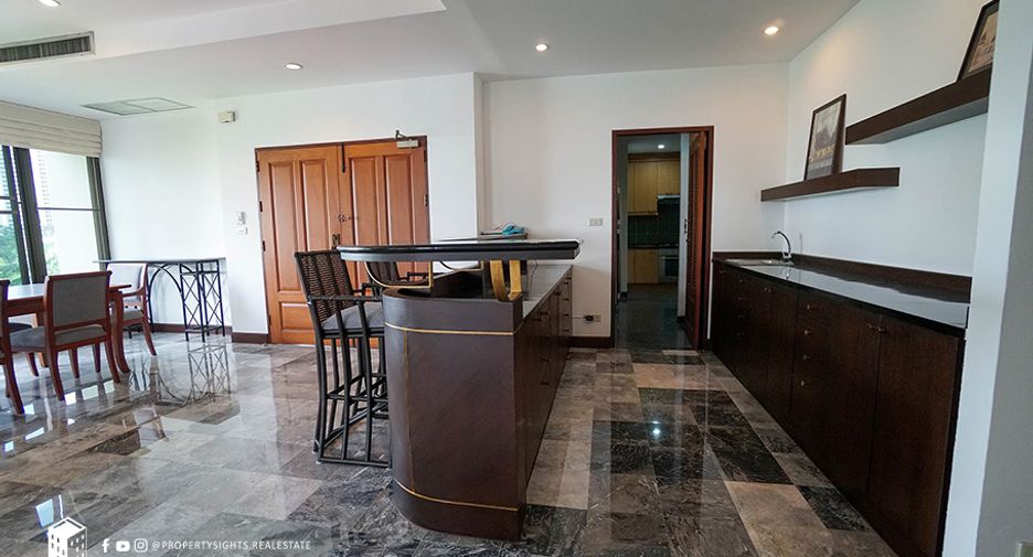For rent 3 bedrooms condo in Watthana, Bangkok