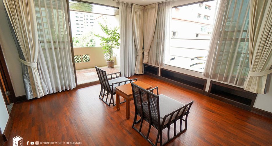For rent 3 bedrooms condo in Watthana, Bangkok