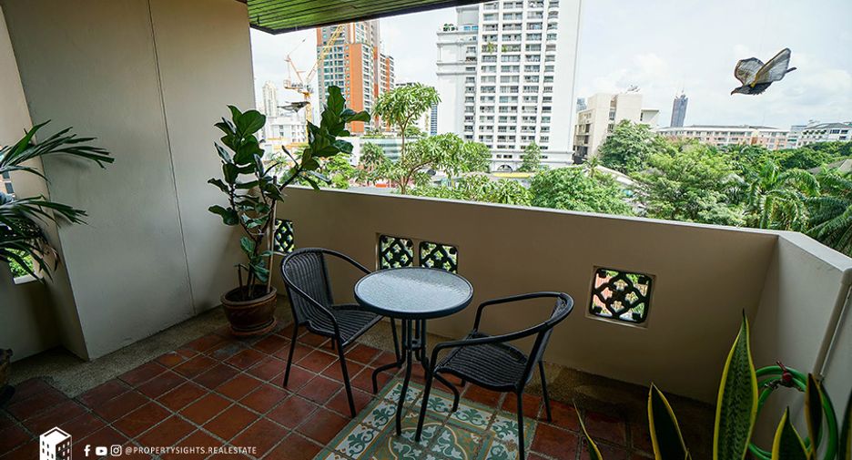 For rent 3 bedrooms condo in Watthana, Bangkok