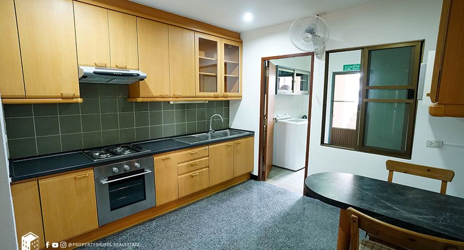 For rent 3 bedrooms condo in Watthana, Bangkok