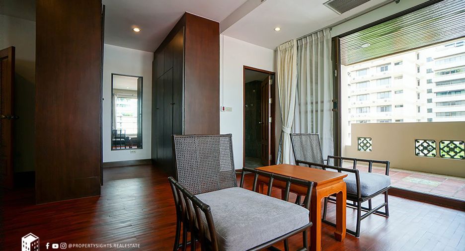 For rent 3 bedrooms condo in Watthana, Bangkok