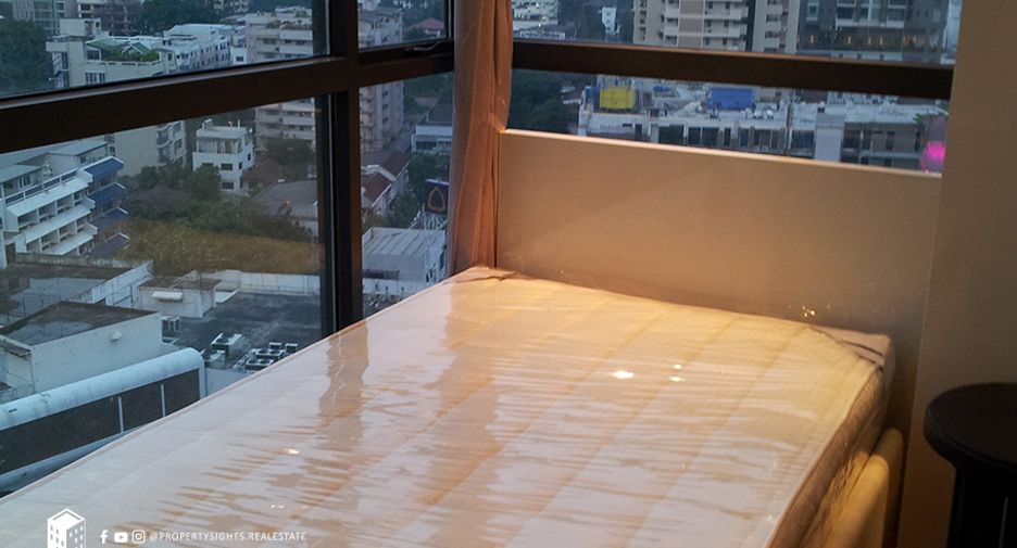 For rent 2 bedrooms condo in Khlong Toei, Bangkok
