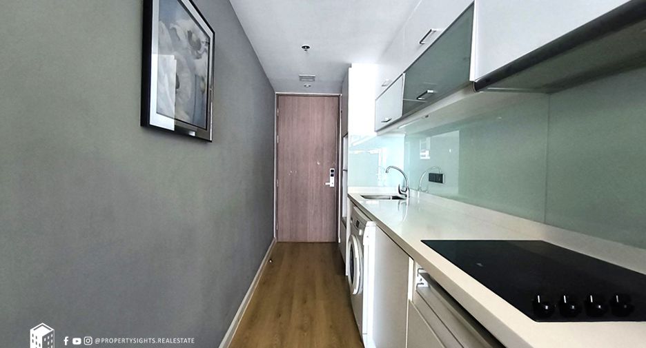 For rent 2 ベッドルーム condo in Watthana, Bangkok